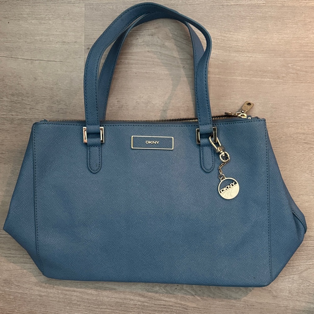 DKNY Elegant Blue Tote Bag